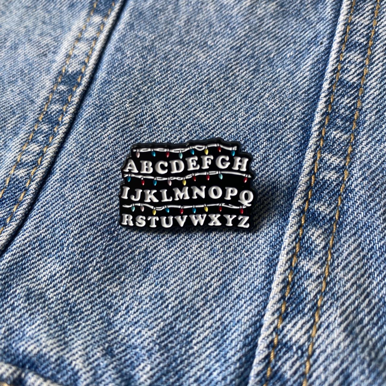 PIN ABECEDARIO STRANGER THINGS