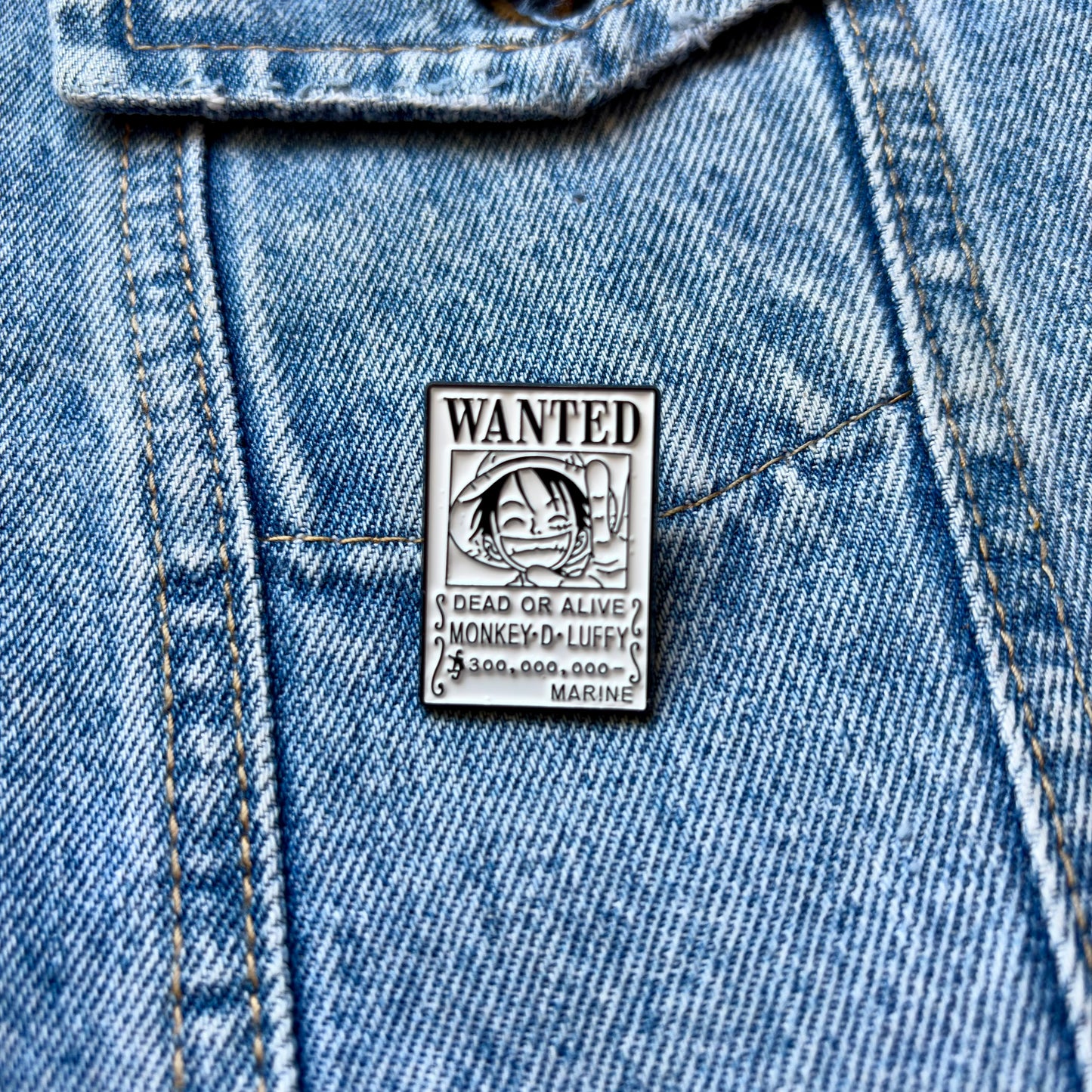 PIN WANTED LUFFY