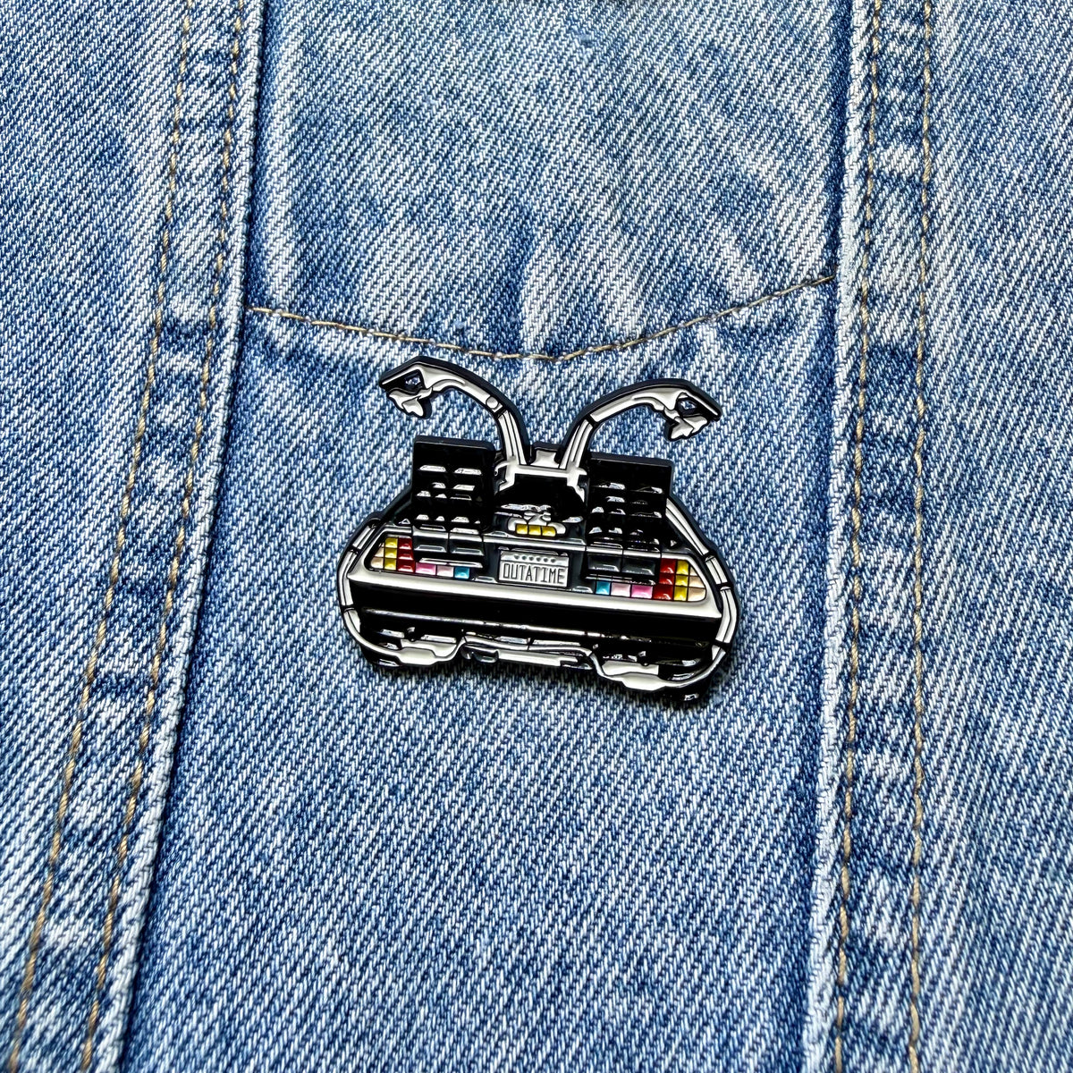PIN DELOREAN — VOLVER AL FUTURO