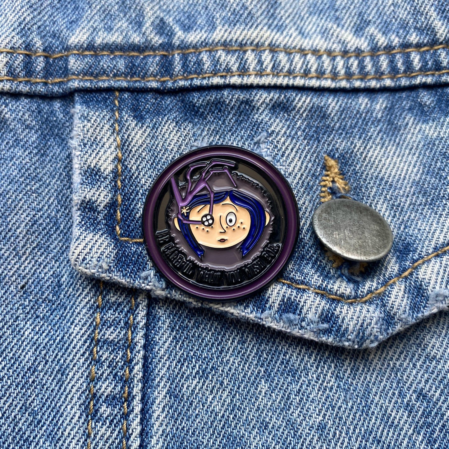 PIN CORALINE V2