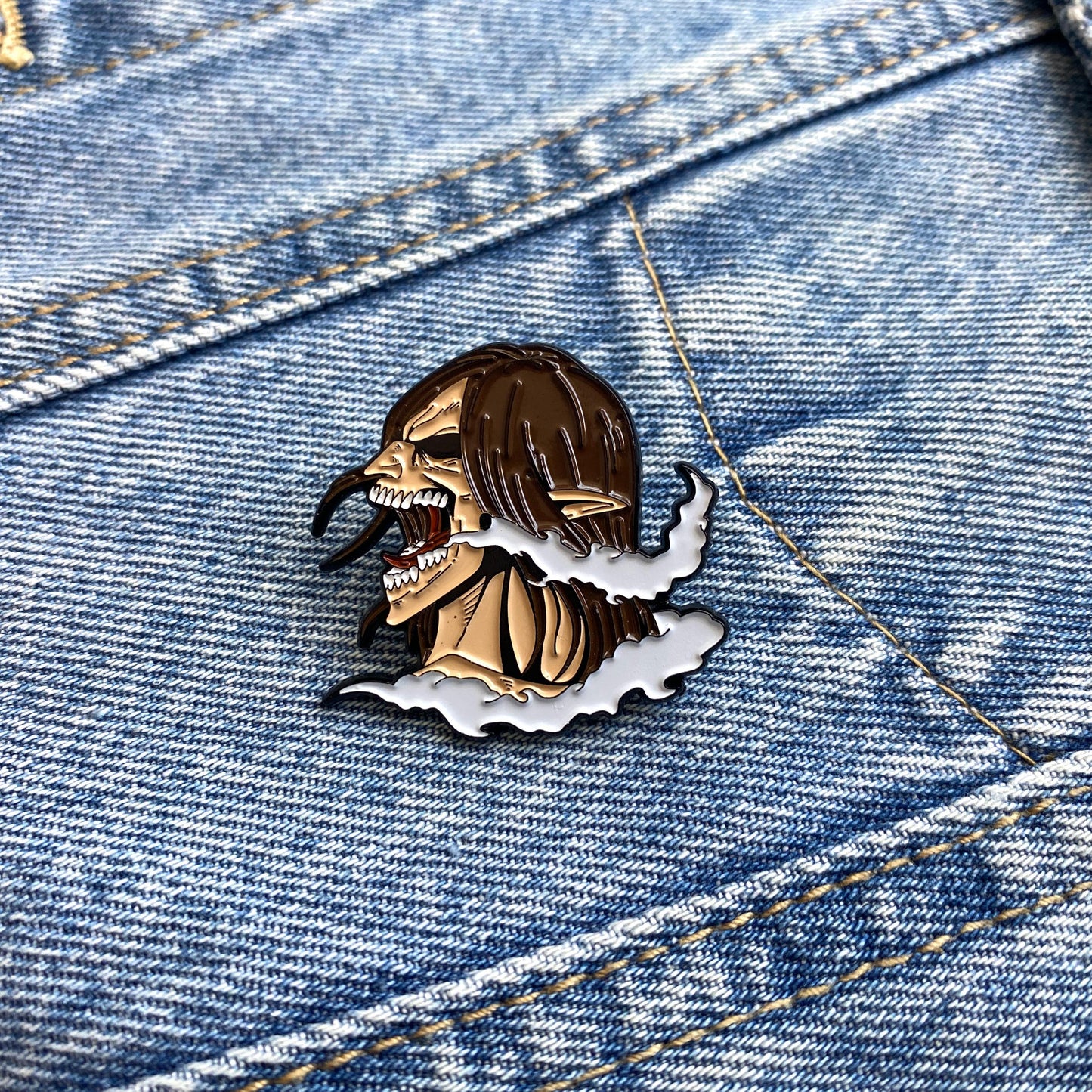 PIN EREN TITAN