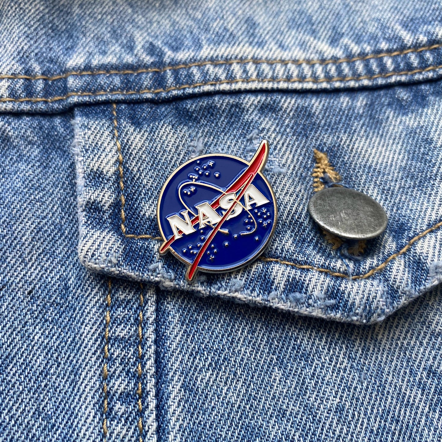 PIN EMBLEMA ESPACIAL