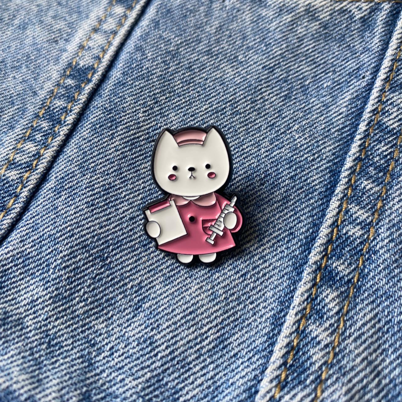 PIN ENFERMERA GATO