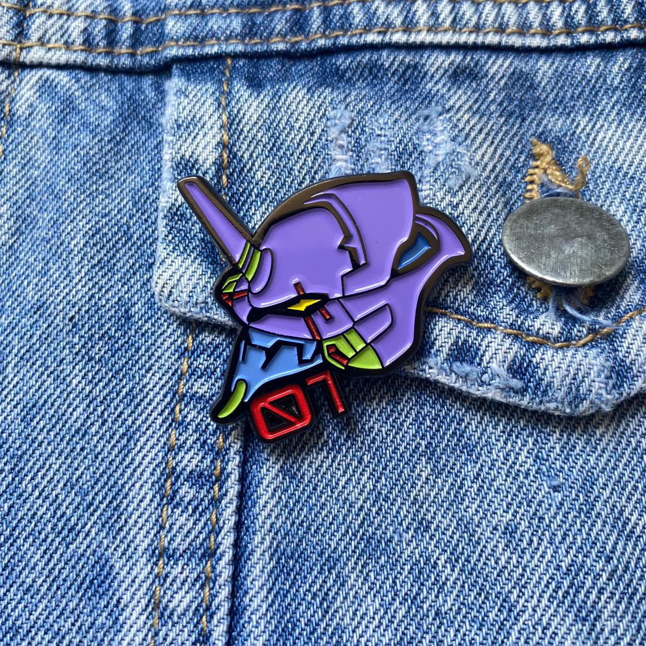 PIN EVA 01